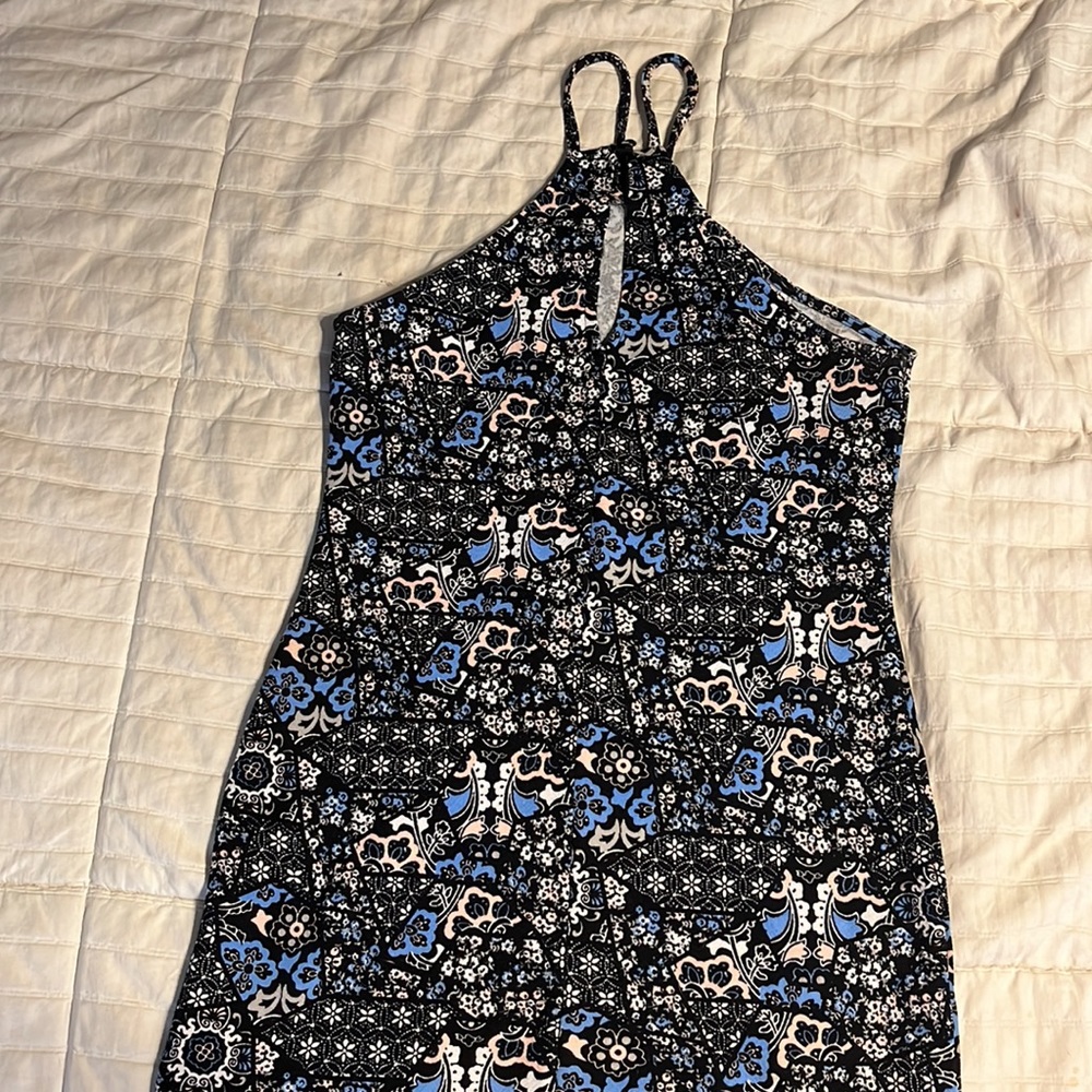 Perfect for Spring/Summer - Picture 2 of 2